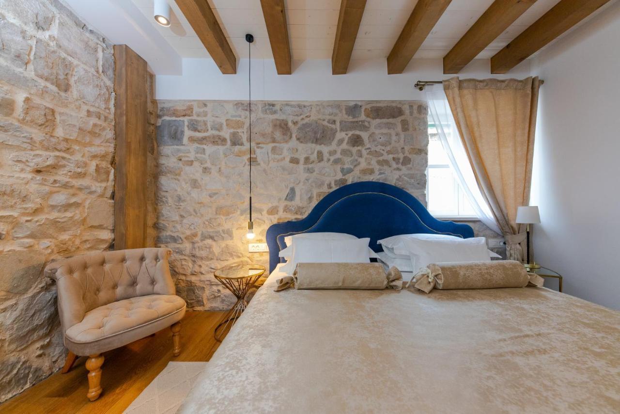 Villa Bante - Luxury Stone House Kaštela Extérieur photo