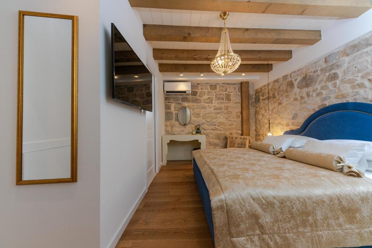 Villa Bante - Luxury Stone House Kaštela Extérieur photo