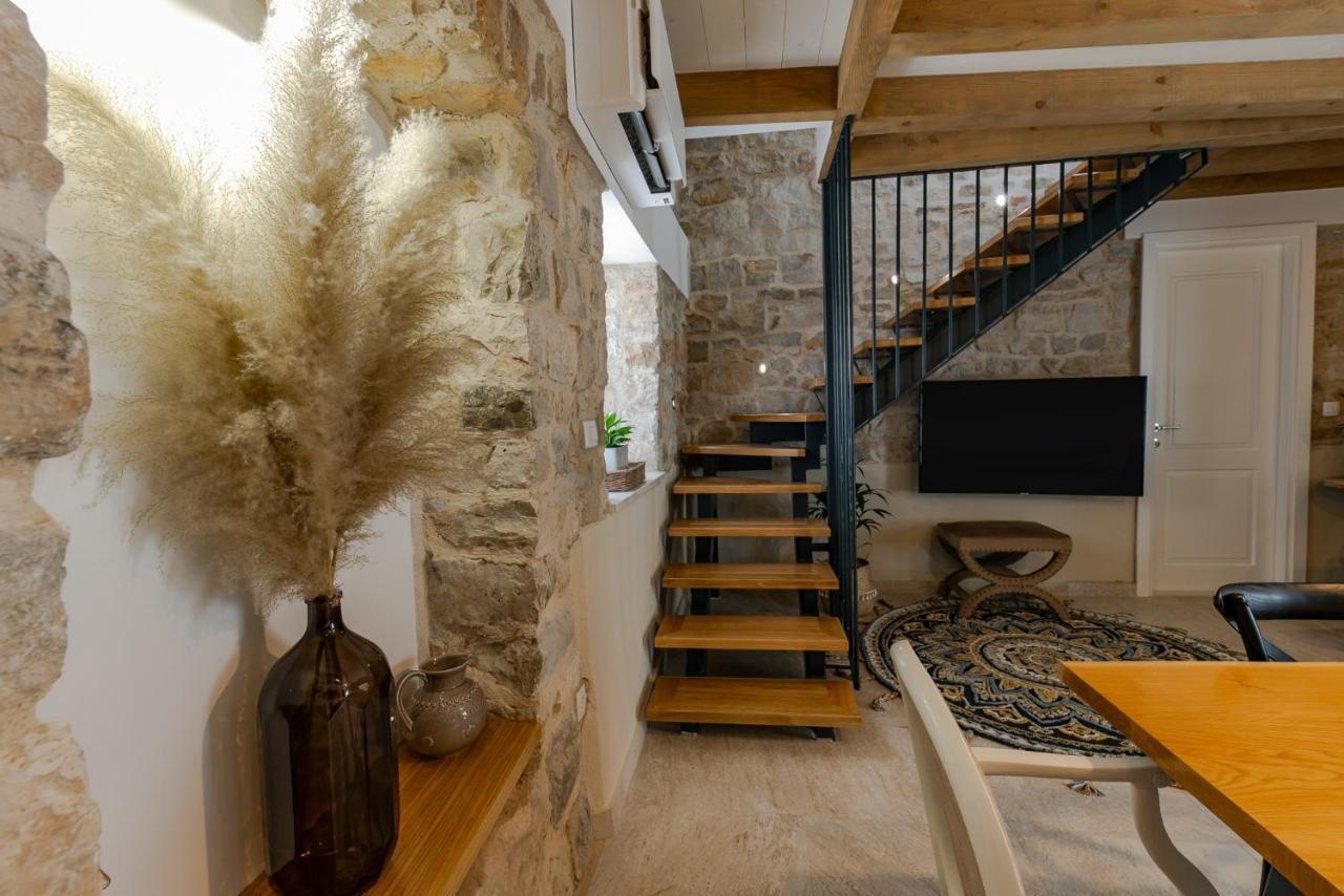 Villa Bante - Luxury Stone House Kaštela Extérieur photo