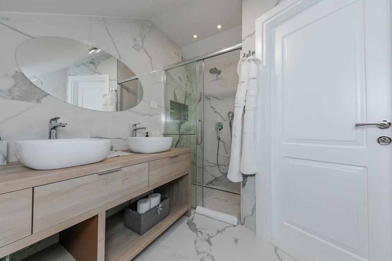 Villa Bante - Luxury Stone House Kaštela Extérieur photo