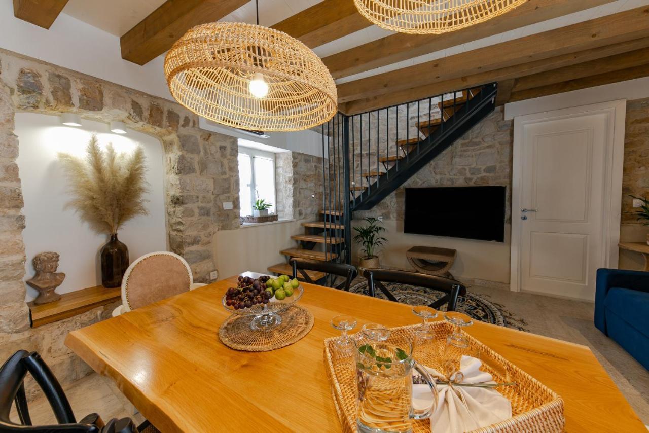 Villa Bante - Luxury Stone House Kaštela Extérieur photo