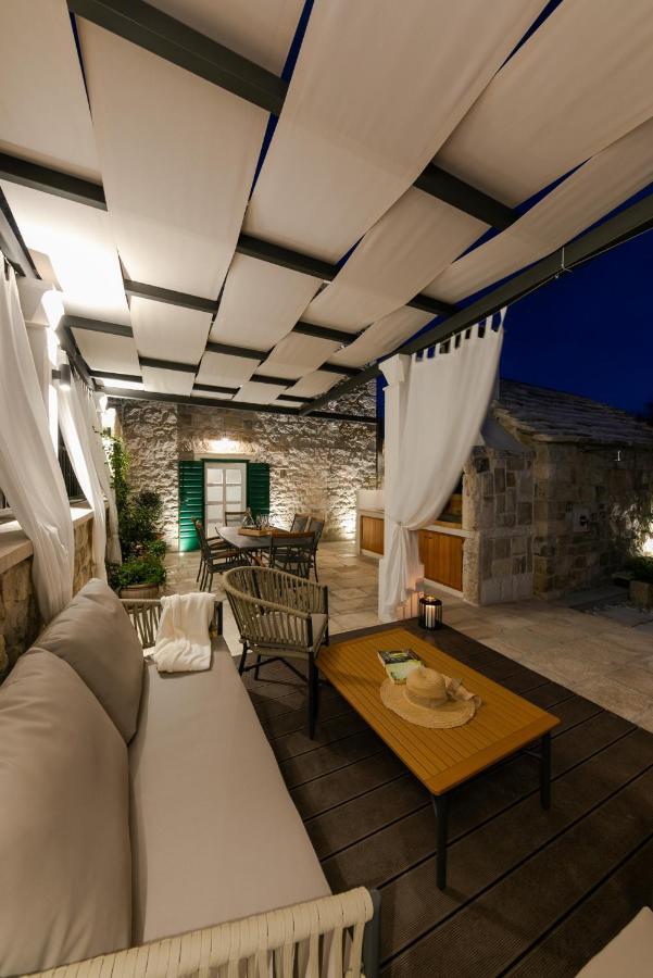 Villa Bante - Luxury Stone House Kaštela Extérieur photo