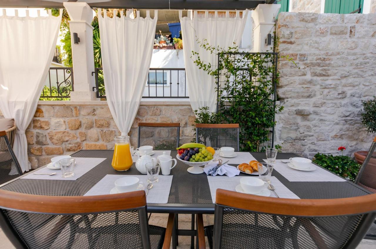 Villa Bante - Luxury Stone House Kaštela Extérieur photo