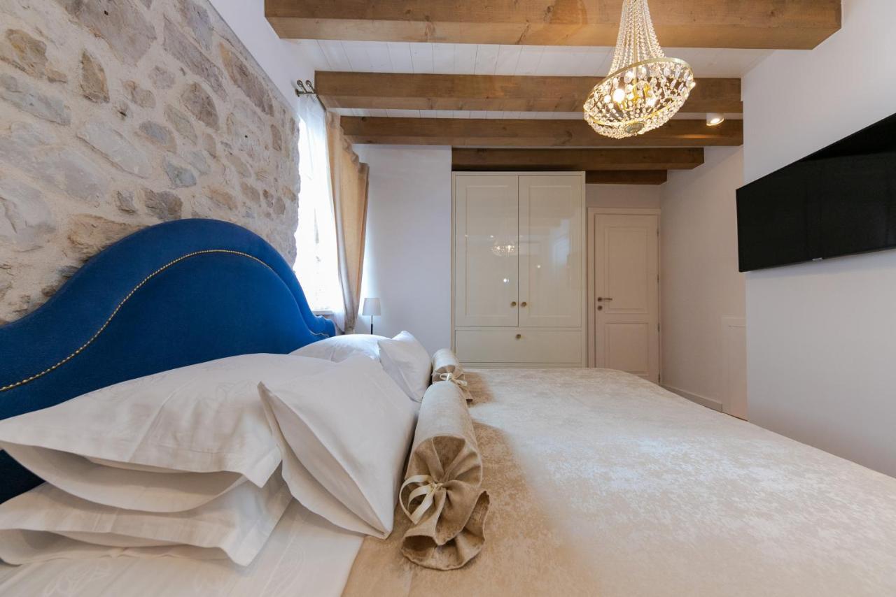 Villa Bante - Luxury Stone House Kaštela Extérieur photo